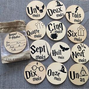 Bonjour les Moldus - Harry Potter Monthly Milestone Discs (en français)
